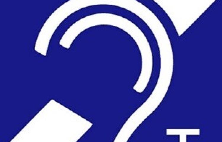 piktogram pętli indukcyjnej - symbol ucha i literka "T" w prawym dolnym rogu