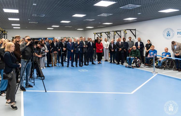 Zdjęcie. Sala przeznaczona do zajęć sportowych dla osób z niepełnosprawnościami, w której prowadzone będą treningi boccia